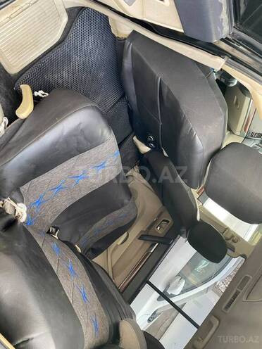 Mitsubishi Pajero-9