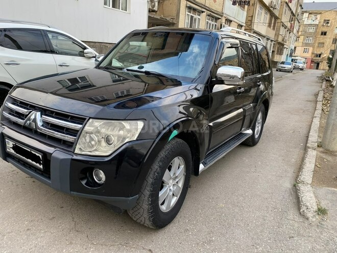 Mitsubishi Pajero-3