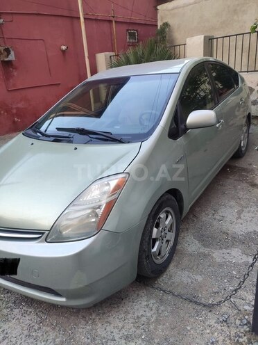 Toyota Prius-8