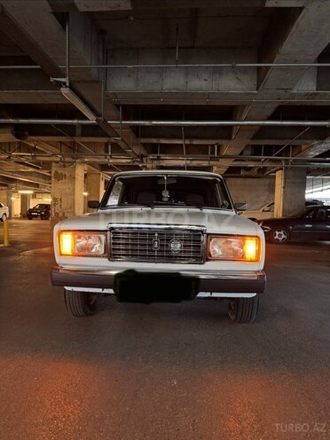 LADA (VAZ) 2107-1