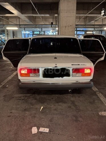 LADA (VAZ) 2107-2