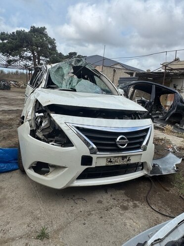 Nissan Sunny-1