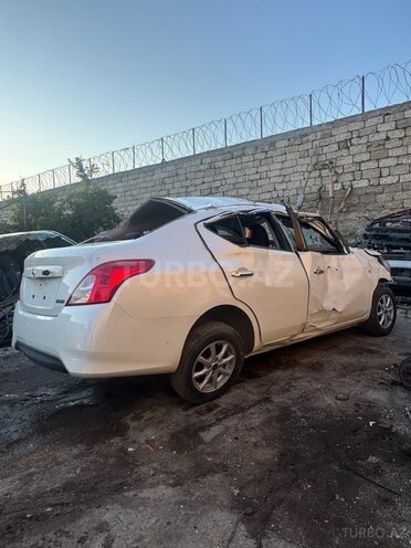Nissan Sunny-4