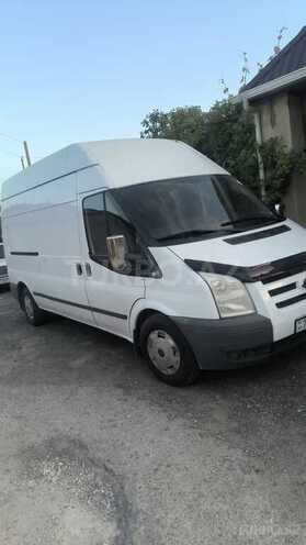 Ford Transit-4