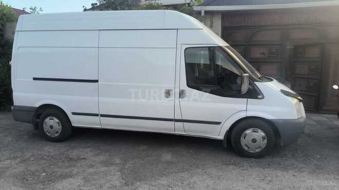 Ford Transit-14