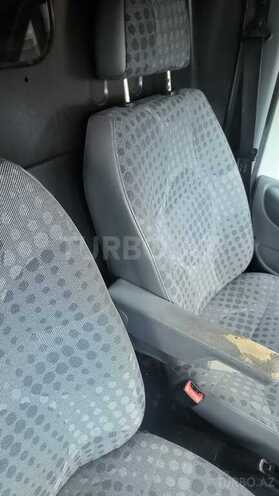 Ford Transit-10