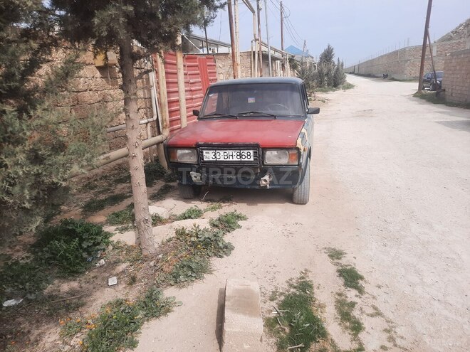 LADA (VAZ) 2107-1