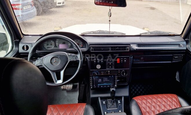 Mercedes G 300-6