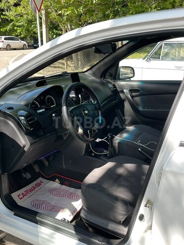 Chevrolet Aveo-10