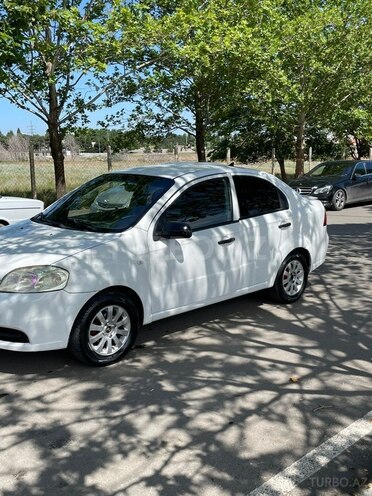 Chevrolet Aveo-3