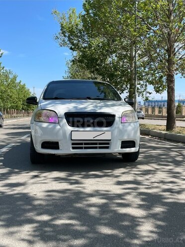Chevrolet Aveo-1