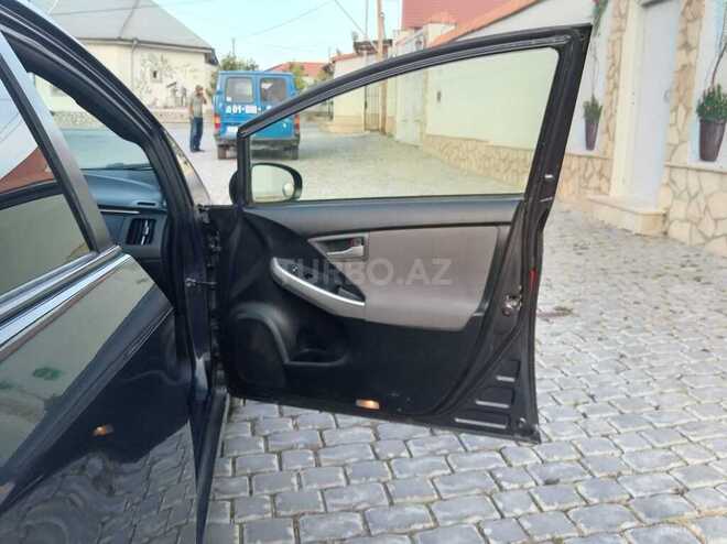 Toyota Prius-8