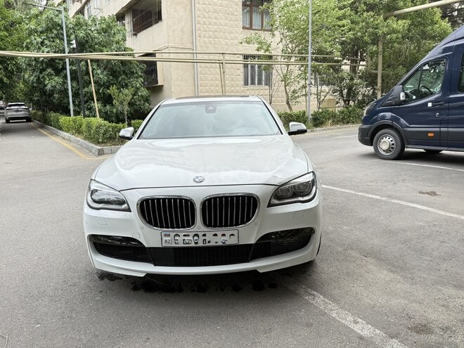 BMW 740-1