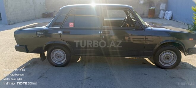 LADA (VAZ) 2107-2