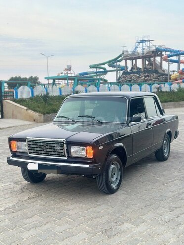 LADA (VAZ) 2107-1