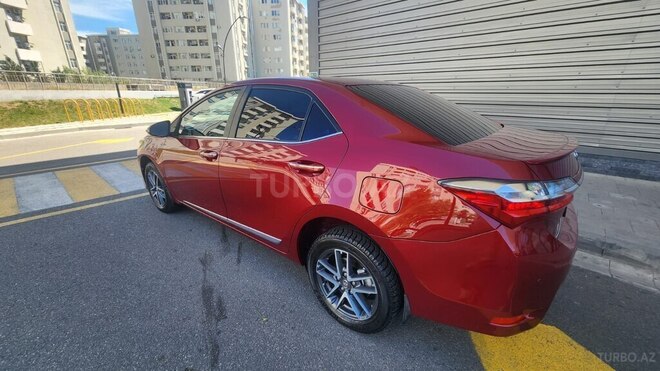 Toyota Corolla 2018, 102,000 km - 1.6 л - Bakı