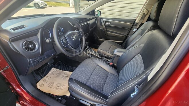 Toyota Corolla 2018, 102,000 km - 1.6 л - Bakı