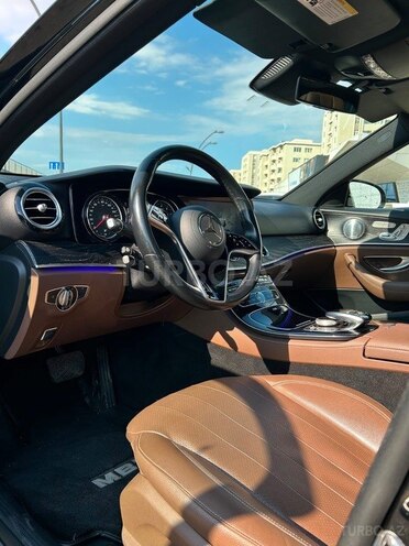 Mercedes E 300 4MATIC 2017, 198,200 km - 2.0 l - Bakı
