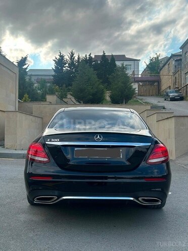 Mercedes E 300 4MATIC 2017, 198,200 km - 2.0 l - Bakı