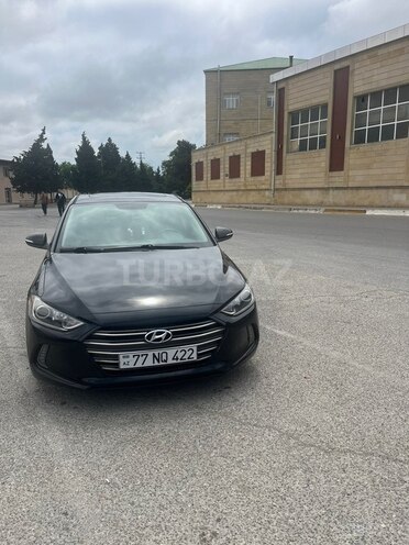 Hyundai Elantra-1