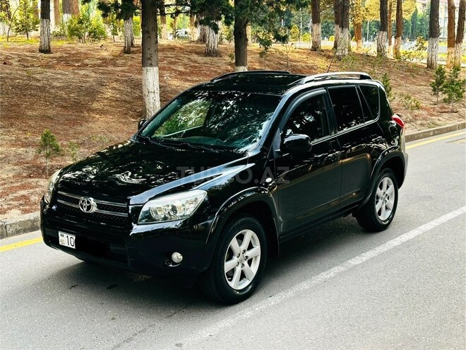 Toyota RAV4-1