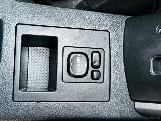 Toyota RAV4-14