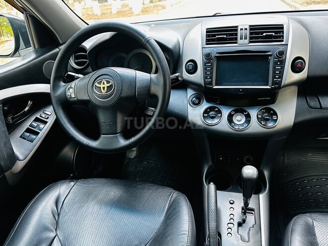 Toyota RAV4-7