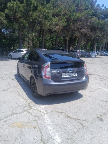 Toyota Prius-6