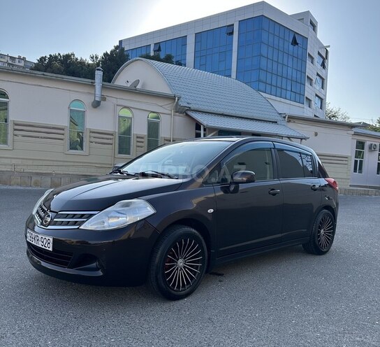 Nissan Tiida-2