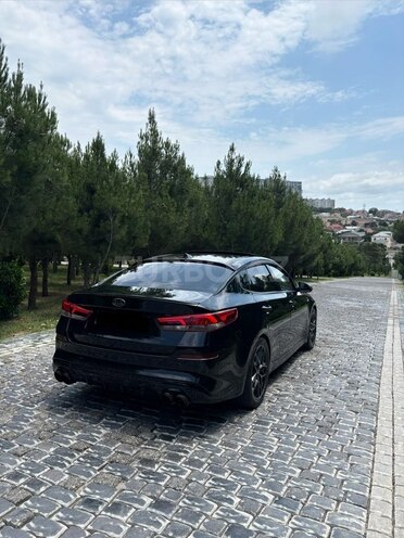 Kia Optima-4