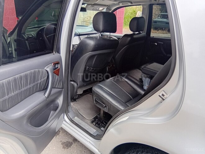 Mercedes ML 400 4MATIC-9