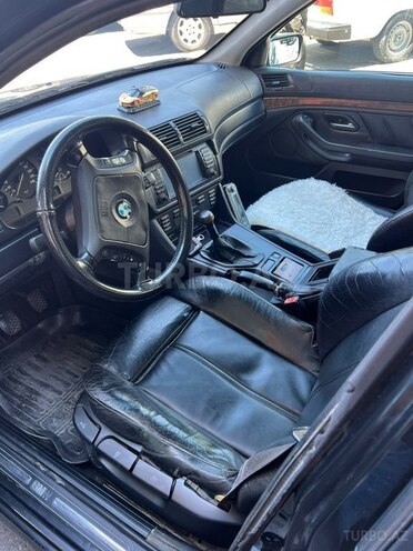 BMW 520-8