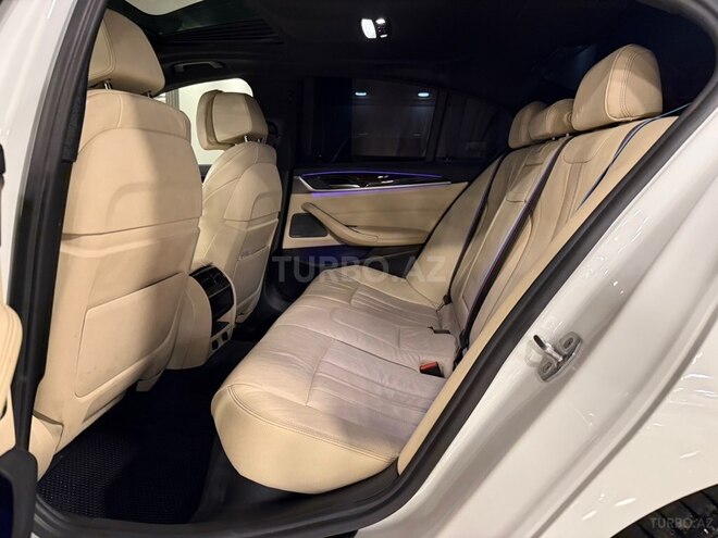 BMW 530-11