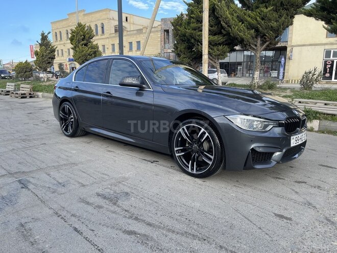 BMW 330-2