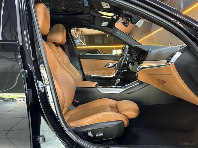 BMW 330e-18