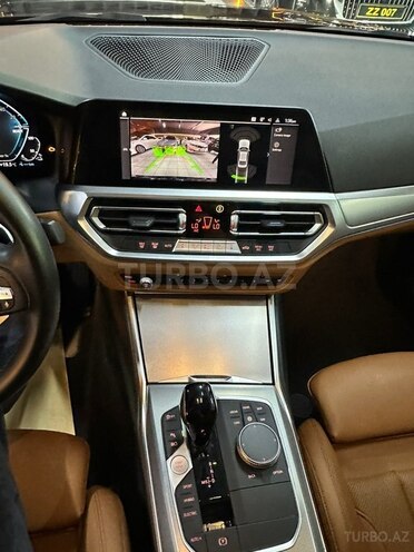 BMW 330e-21