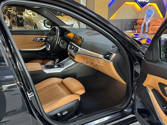 BMW 330e-17