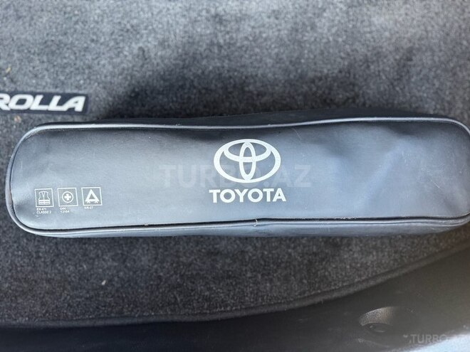 Toyota Corolla-11