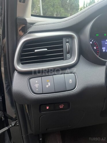 Kia Sorento-8