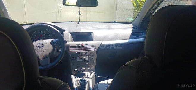 Opel Astra-10