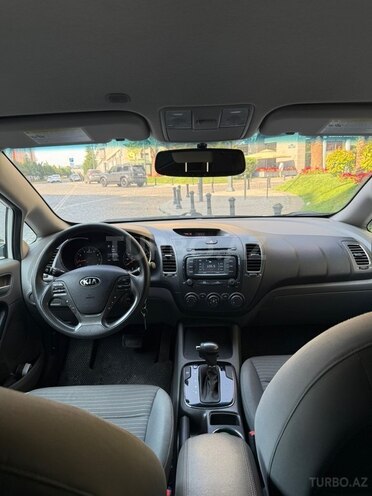 Kia Forte-11