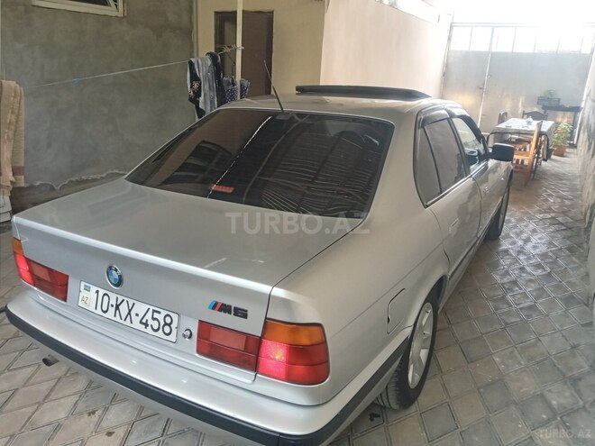 BMW 520-3