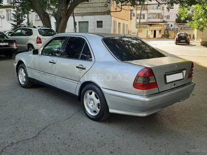 Mercedes C 180-3