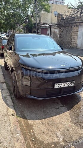Li Auto L6-1