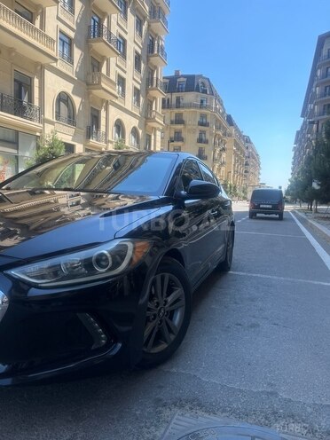 Hyundai Elantra-5