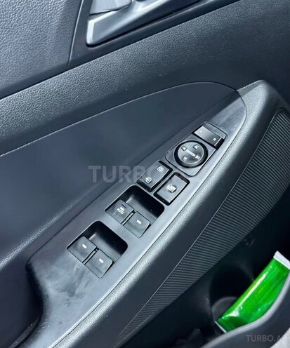 Hyundai Tucson-11