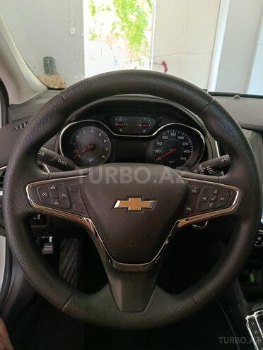Chevrolet Cruze-18