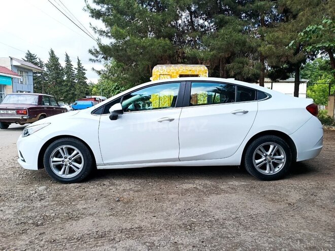 Chevrolet Cruze-10