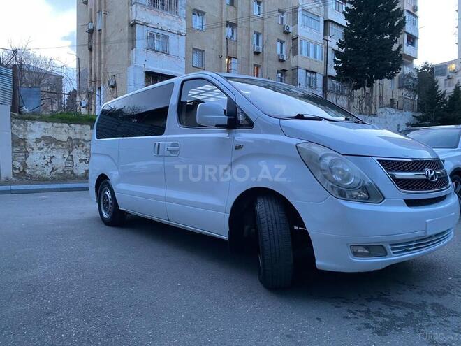 Hyundai H-1-12