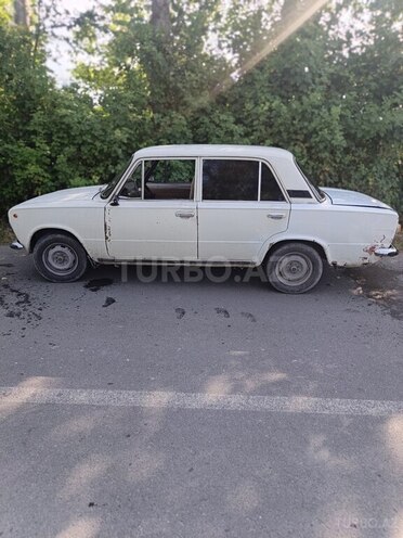 LADA (VAZ) 21011-4